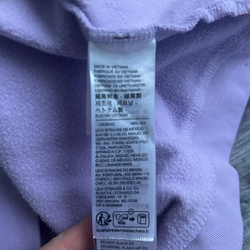 Levi’s Purple Floral Peace Crewneck Sweater - Picture 7 of 12